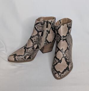 SUN & STONE Womens Snake Print Ankle Boot size 6 Glam edgy sexy bikercore